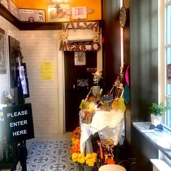 Villa Mexico Cafe - Sitting area - Mexican Near Me - Boston, Massachusetts