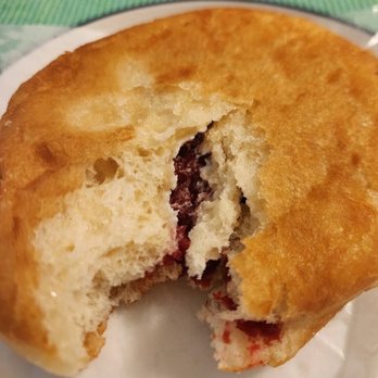 Humdingers Market - A combination of two filling, I believe it's raspberry and cream vanilla - Convenience Stores Near Me - Waterville, Maine Humdingers Market - A combination of two filling, I believe it's raspberry and cream vanilla - Convenience Stores Near Me - Waterville, Maine