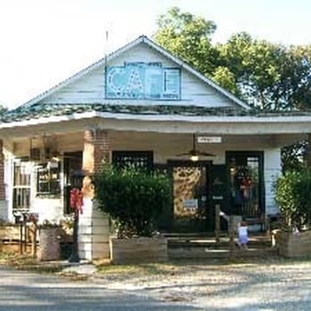 The Whistle Stop Cafe - Yes, it's the cafe from the movie! - American Near Me - Juliette, Georgia The Whistle Stop Cafe - Yes, it's the cafe from the movie! - American Near Me - Juliette, Georgia