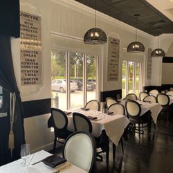 Tin Fish Boca - Plenty of seating comfortable chairs