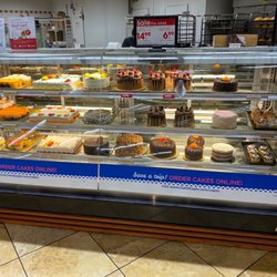 Giant Eagle - Fall cakes have arrived!!