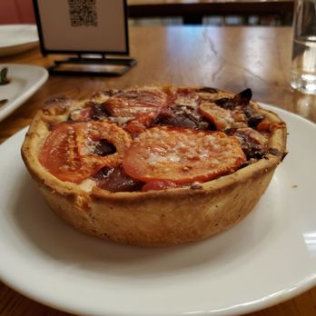 Giordano's - custom personal deep dish pizza - Pizza Near Me - Chicago, Illinois
