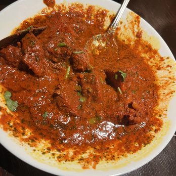 Himalayan Cafe - Lamb Vindaloo with Basmati Rice Lamb was fairly tender - Indian Near Me - Renton, Washington Himalayan Cafe - Lamb Vindaloo with Basmati Rice Lamb was fairly tender - Indian Near Me - Renton, Washington
