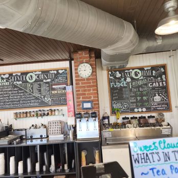 Sweet Claude's - Ice Cream & Frozen Yogurt Near Me - Cheshire, Connecticut