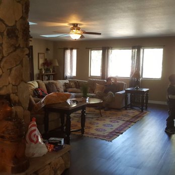 Destination Big Bear - Living room upstairs - Vacation Rentals Near Me - Big Bear Lake, California Destination Big Bear - Living room upstairs - Vacation Rentals Near Me - Big Bear Lake, California