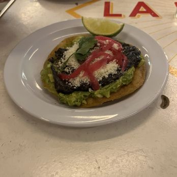 Tacombi - Lg Guacamole con Totopos. - Mexican Near Me - Arlington, Virginia