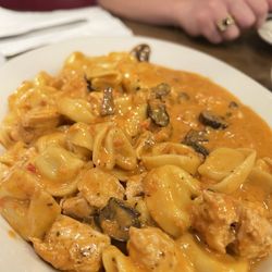 Times Square - Glendale - Tortellini D'Angelo
