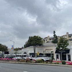Sunset Plaza - Sunset Blvd!