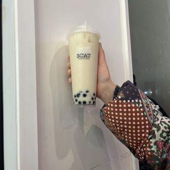 3CAT Handcrafted Beverage - White peach milk tea - Bubble Tea Near Me - Los Angeles, California 3CAT Handcrafted Beverage - White peach milk tea - Bubble Tea Near Me - Los Angeles, California