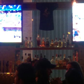 The Loose Moose - Sports Bars Near Me - Toronto, Ontario