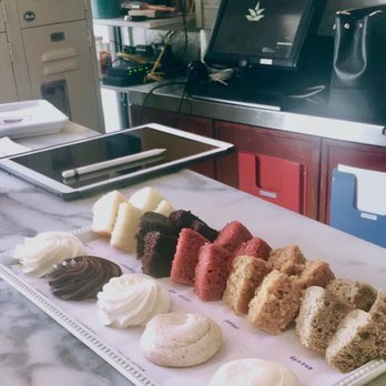 Molly's Cupcakes - Desserts Near Me - Chicago, Illinois Molly's Cupcakes - Desserts Near Me - Chicago, Illinois