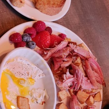 Exit 153 - Basic egg breakfast with great baked ham, lots for $10 !!! - Salad Near Me - Florenceville-Bristol, New Brunswick Exit 153 - Basic egg breakfast with great baked ham, lots for $10 !!! - Salad Near Me - Florenceville-Bristol, New Brunswick