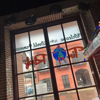 Tin Roof - American Near Me - Memphis, Tennessee