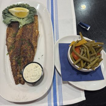 Deanie's Seafood - Blackened redfish and green beans - Seafood Near Me - New Orleans, Louisiana Deanie's Seafood - Blackened redfish and green beans - Seafood Near Me - New Orleans, Louisiana