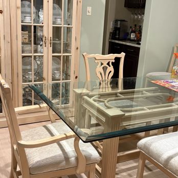 Leon Custom Upholstery - Reupholstered dining room chairs with new padding - Furniture Reupholstery Near Me - Vallejo, California