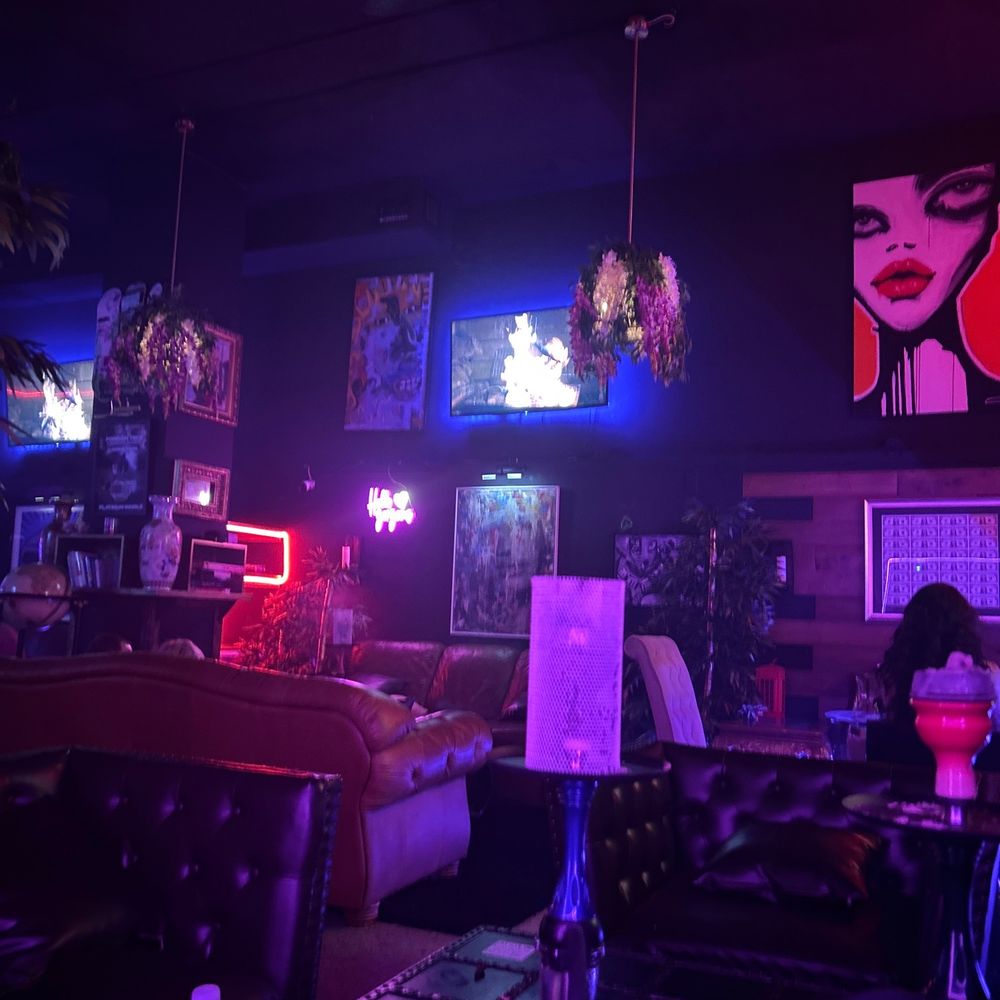Fumee Lounge - Hookah Bars Near Me - Miami, Florida Fumee Lounge - Hookah Bars Near Me - Miami, Florida