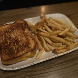 The Tap Room At The Hollander - BBQ brisket sandwich