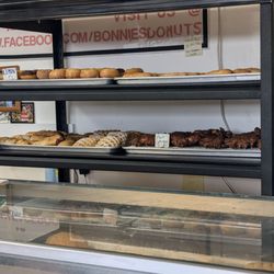 Bonnie's Donuts