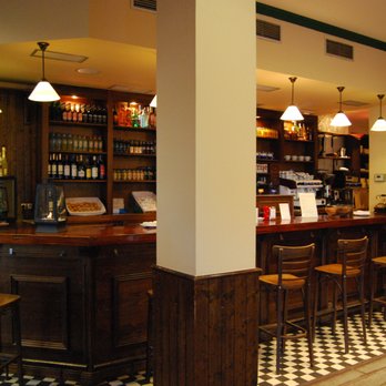 Vuelta & Vuelta - Barra apertivos o copas despues de cenar - Tapas Bars Near Me - La Granja de San Ildefonso, SG Vuelta & Vuelta - Barra apertivos o copas despues de cenar - Tapas Bars Near Me - La Granja de San Ildefonso, SG