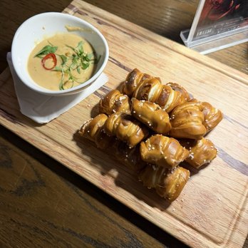 3 Sons Brewing - Pretzels & Beer Cheese - Breweries Near Me - Dania Beach, Florida