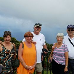 Shuttle 'n Tours of Hawaii - Westdide Tours