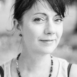 Yoga Healing Glasgow - Yoga Teacher and Yoga Therapist Claire Rodgers
