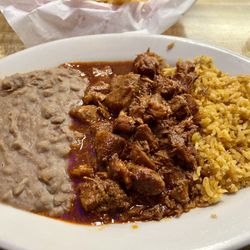 La Familia Restaurant - Carne Guisada Plate