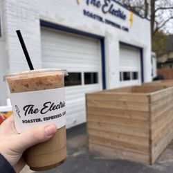 The Electric Coffee - Dirty Chai 20 oz