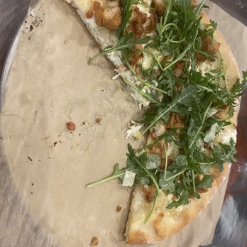 Knucklehead Craft Brewing - Chicken French pizza! - Breweries Near Me - Webster, New York
