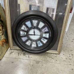 Goodwill - Deerfield Beach - Clock on the floor.