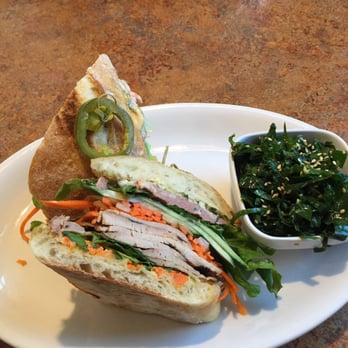 Bluefront Cafe - Cafes Near Me - Sturgeon Bay, Wisconsin
