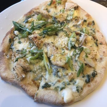 Bravo! Italian Kitchen - Chicken & Spinach Pizza (12/28/2018) - Italian Near Me - Columbus, Ohio