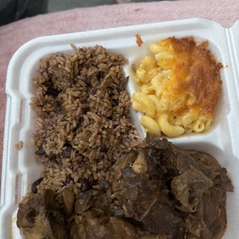 Hillside Caribbean Cuisine - Rice & Peas, Brown Stew Chicken, Mac & Cheese - Caribbean Near Me - Charlotte, North Carolina Hillside Caribbean Cuisine - Rice & Peas, Brown Stew Chicken, Mac & Cheese - Caribbean Near Me - Charlotte, North Carolina
