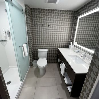 Home2 Suites by Hilton Cheyenne - Hotels Near Me - Cheyenne, Wyoming