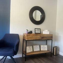Rachelle T Flores, DMD - Very chill waiting area.