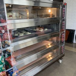 Barry Bagels - Carmel - Bagels baking