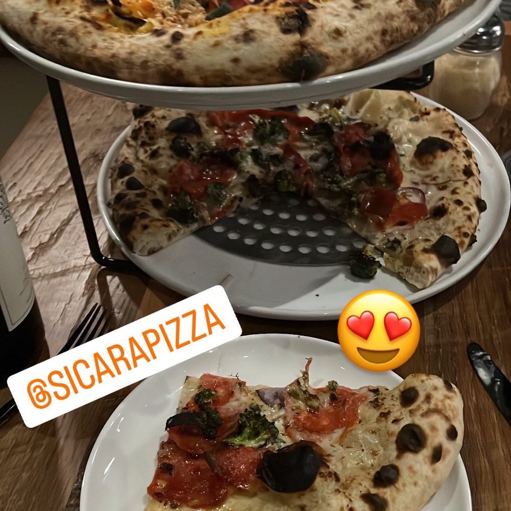 Si Cara - Squash pizza on top, special with soppressata and broccoli on bottom. - Pizza Near Me - Cambridge, Massachusetts Si Cara - Squash pizza on top, special with soppressata and broccoli on bottom. - Pizza Near Me - Cambridge, Massachusetts