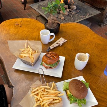 Sloopy's Beach Cafe - Mushroom burger y Black & Bleu burger . Black & Blue Portobello Mushroom - American Near Me - Manhattan Beach, California Sloopy's Beach Cafe - Mushroom burger y Black & Bleu burger . Black & Blue Portobello Mushroom - American Near Me - Manhattan Beach, California