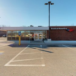 Bank of America Financial Center - Storefront
