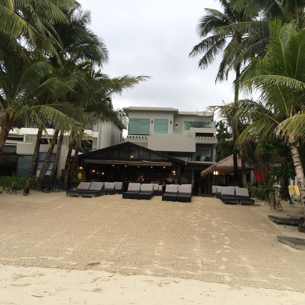 Two Seasons Resorts - Hotels Near Me - Malay, AKL