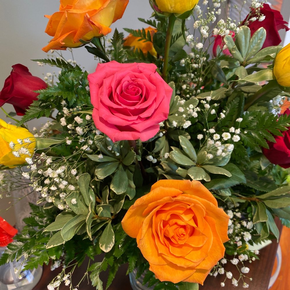 Flowers By Lili - 12 mixed roses - Florists Near Me - Englewood, New Jersey Flowers By Lili - 12 mixed roses - Florists Near Me - Englewood, New Jersey