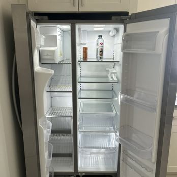 JAZ It Up Cleaners 757 - Interior fridge cleaning for a move in cleaning. - Home Cleaning Near Me
