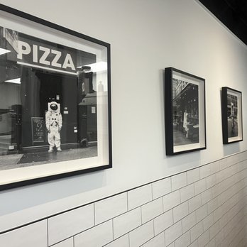 How Ya Dough'n Pizza - The hallway go the Restrooms - Pizza Near Me - Boca Raton, Florida How Ya Dough'n Pizza - The hallway go the Restrooms - Pizza Near Me - Boca Raton, Florida