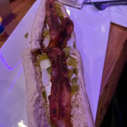 Lynn's 102 Tavern - Tuna salad with bacon