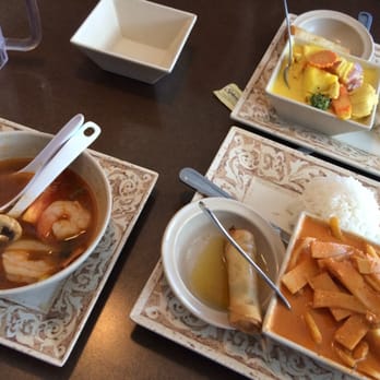 Thai Thai Cuisine - Red curry, yellow curry, and a shrimp soup that I forgot the name of! Excellent! - Thai Near Me - Branson, Missouri