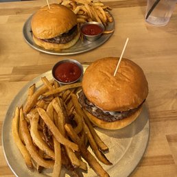 The Fungus Burgers! The Fungus Burgers!