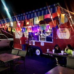 Tacos La Esperanza - Hope On Wheels - Fun atmosphere