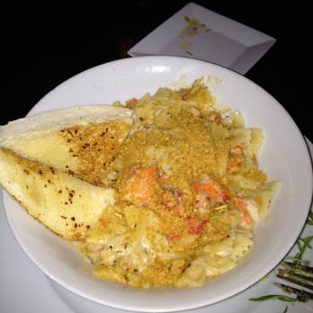 Hooked Seafood Restaurant - Lobster Mac n cheese - Seafood Near Me - Manchester, New Hampshire