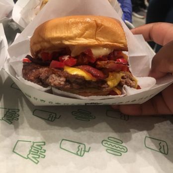 Shake Shack Birmingham - Smokehouse burger - Burgers Near Me - Birmingham, Alabama Shake Shack Birmingham - Smokehouse burger - Burgers Near Me - Birmingham, Alabama