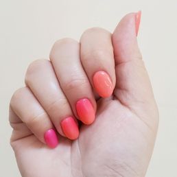 subtle ombre dip